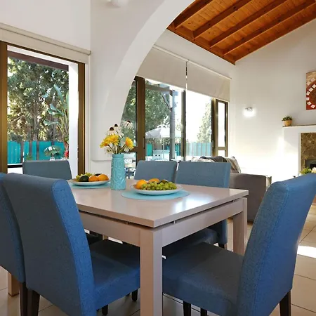 Anthia - 2bed With Large Pool Ferienhaus Agia Napa