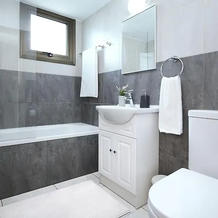 Anthia - 2bed With Large Pool Ferienhaus *