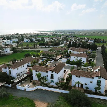 Anthia - 2bed With Large Pool Ferienhaus Agia Napa