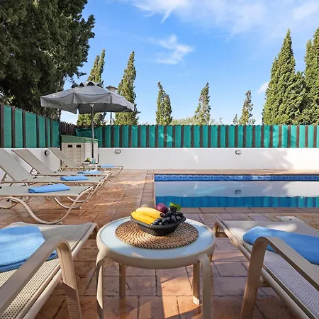 Anthia - 2bed With Large Pool Ferienhaus *