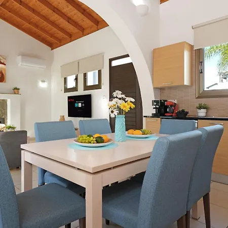 Anthia - 2bed With Large Pool Ferienhaus