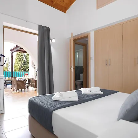 Anthia - 2bed With Large Pool Case de vacanță Ayia Napa